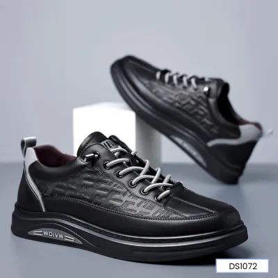 SWIFT STRIDE CASUAL SHOES